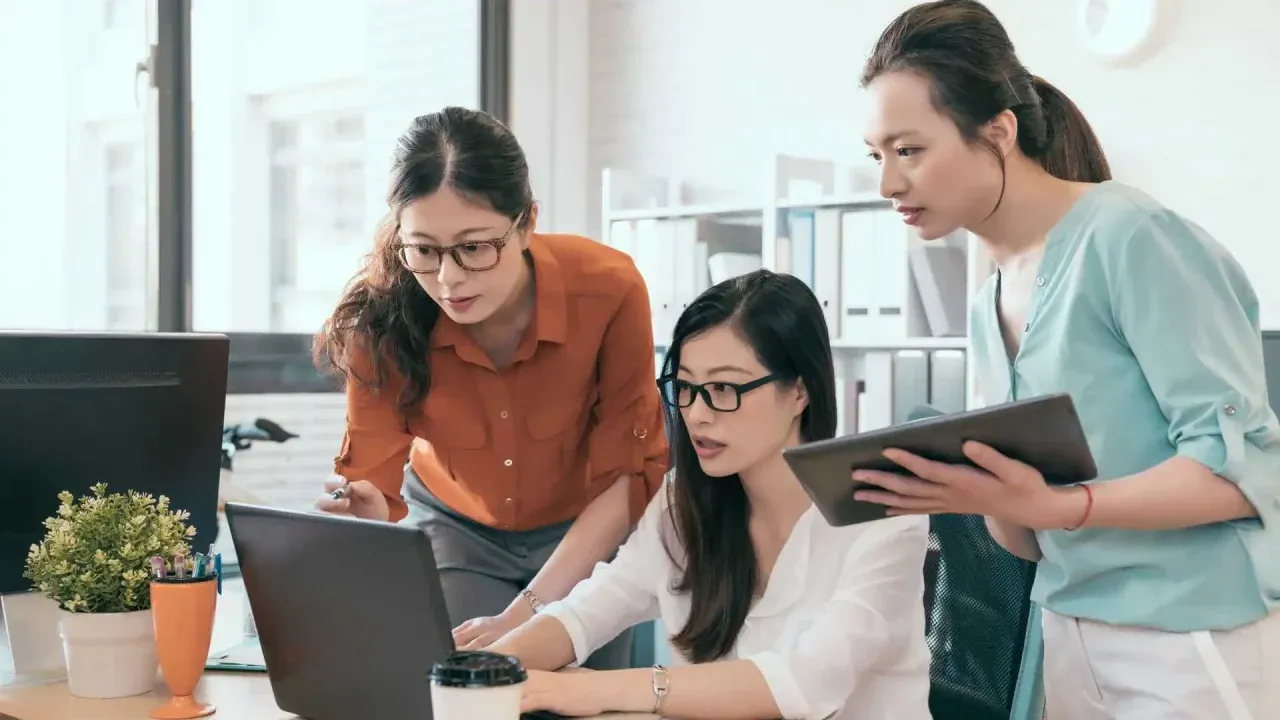 Administration là gì? Thu nhập administrator có cao không?