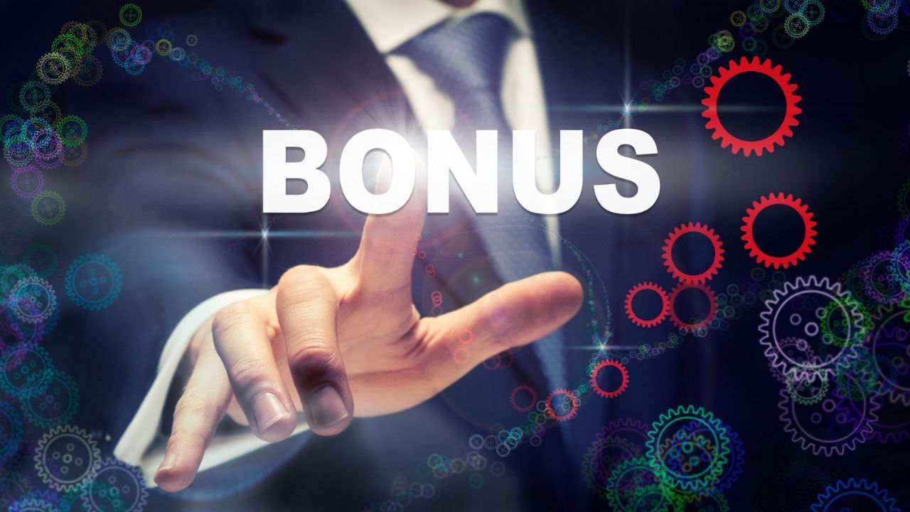 Bonus là gì? Bạn đã biết khi nào mình được hưởng tiền bonus chưa?