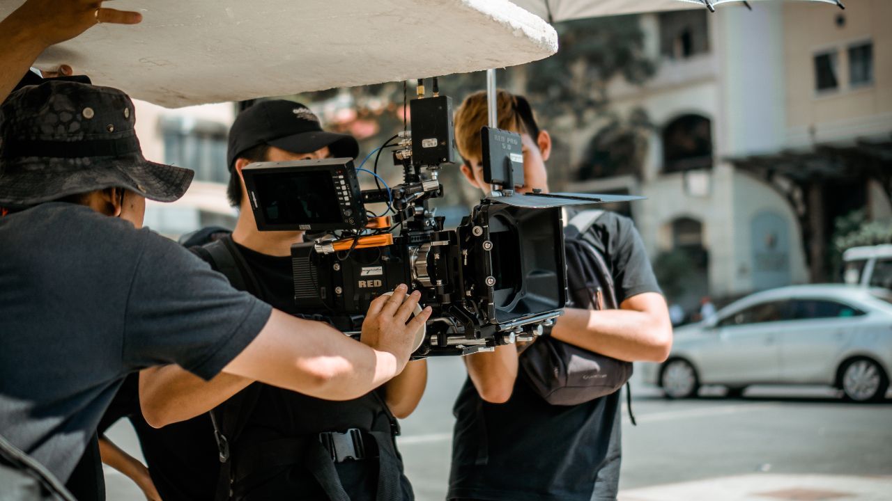 Cameraman là gì? Tố chất quan trọng giúp bạn tiến xa trong nghề Cameraman
