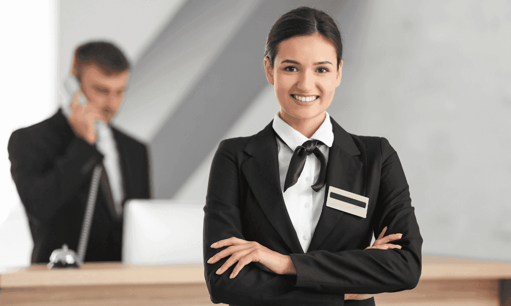 Receptionist là gì? Công việc, kỹ năng và mức lương ra sao