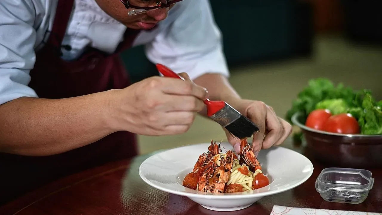 Food Stylist Example Food Stylist: Nghề nâng tầm ẩm thực thành nghệ thuật