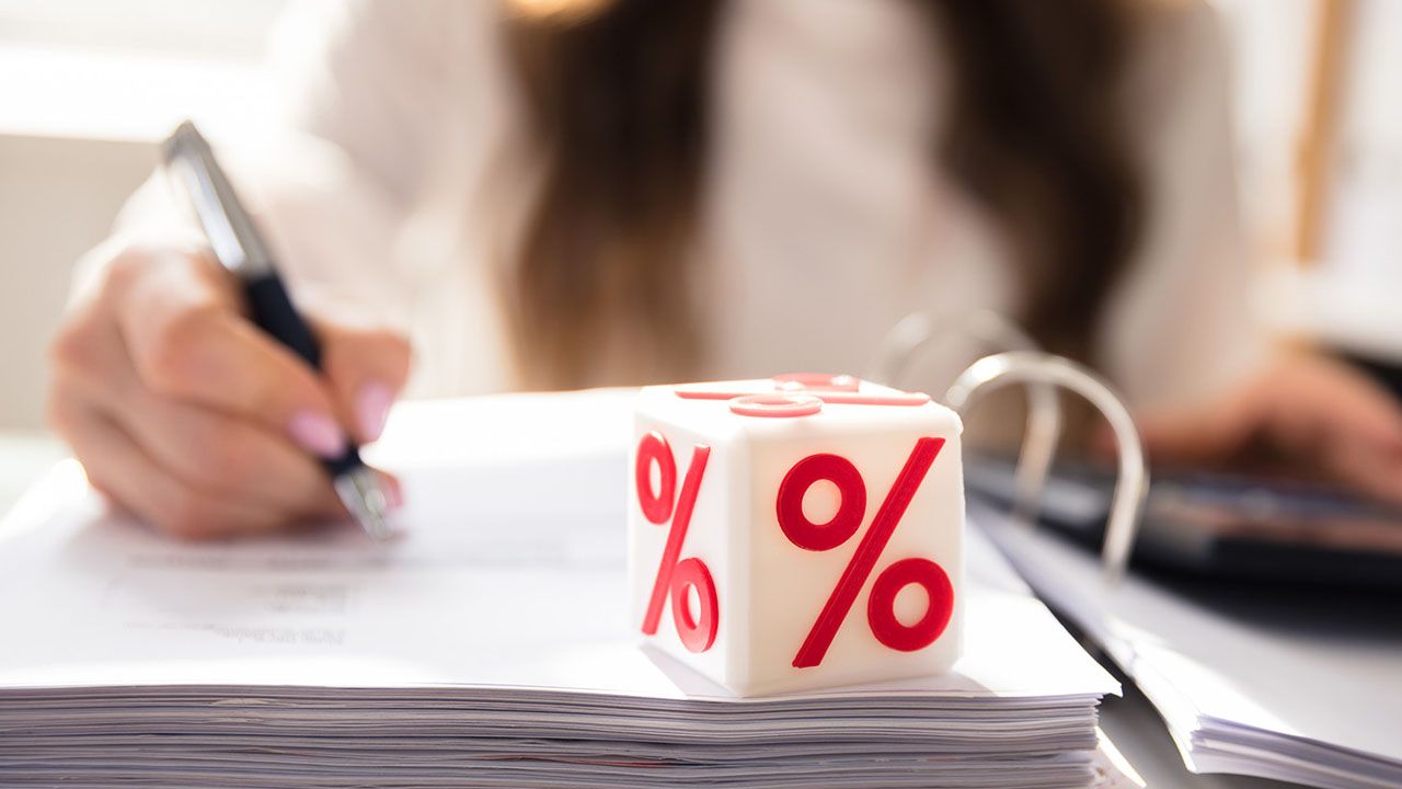 Interest Rate là gì? Lãi suất ảnh hưởng như thế nào đến kinh tế?