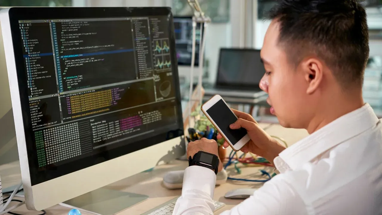 QA Engineer là gì? Hé lộ vai trò và mức lương của QA Engineer