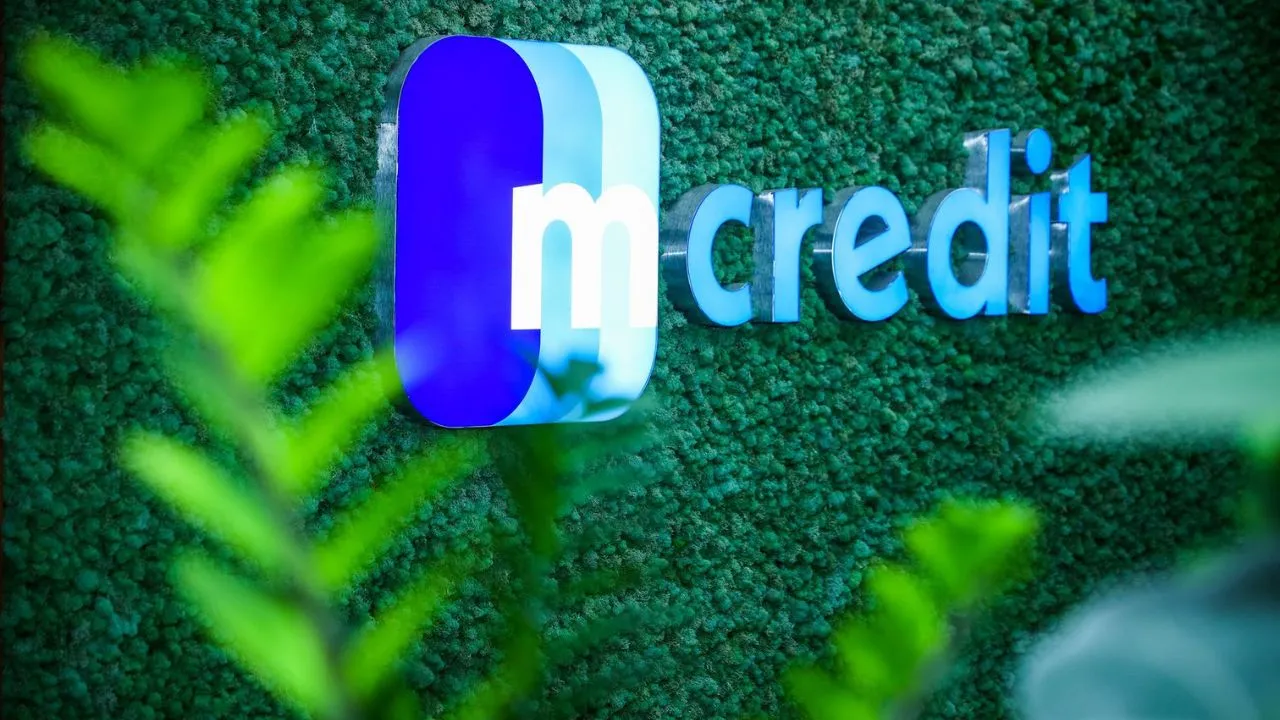 mcredit tuyển dụng